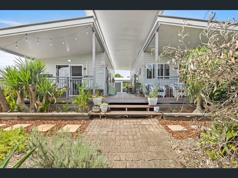 9 Boambilee Circuit, Cooloola Cove — photo 1 of 5