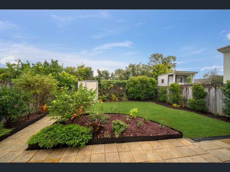 15 Rawson Street, Caloundra West — photo 1 of 5