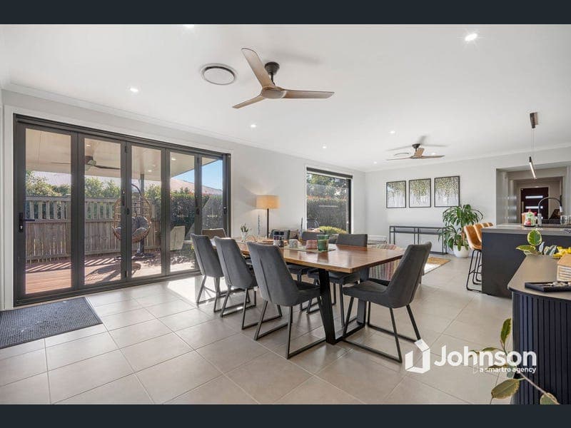 9 Reaside Road, Walloon — photo 1 of 5
