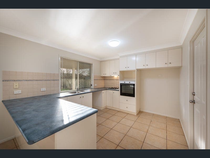 3 Strohfeldt Street, Middle Ridge — photo 1 of 5