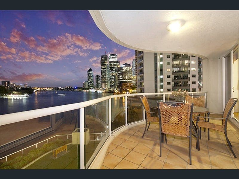 32 Macrossan Street, Brisbane City — photo 1 of 5