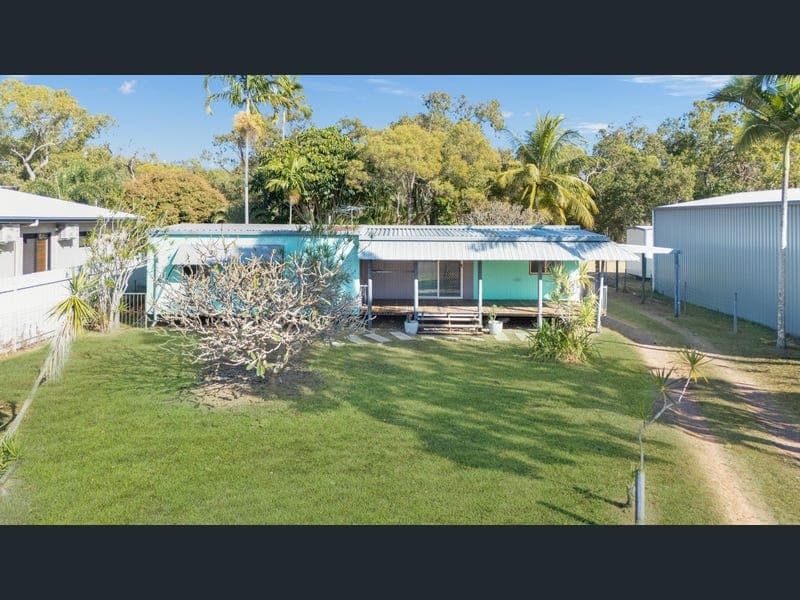 15 Borton Street, Balgal Beach — photo 1 of 5