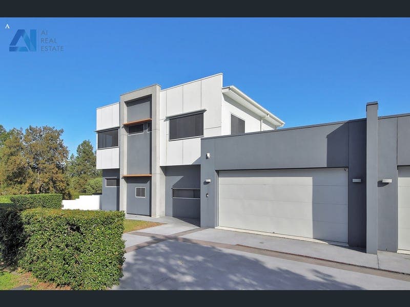 45 Obrist Place, Rochedale — photo 1 of 5