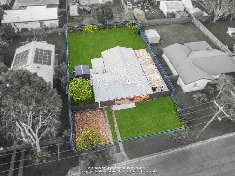 29 Lawson Street, Caboolture — photo 1 of 5