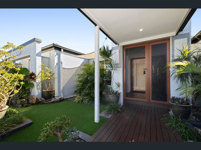 1 Wallum Close, Pelican Waters — photo 1 of 5