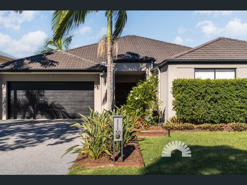 30 Sand Piper Avenue, North Lakes — photo 1 of 5