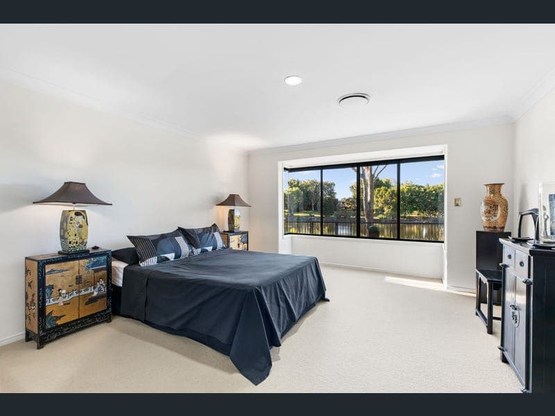 8 Northlake Crescent, Sippy Downs — photo 1 of 5