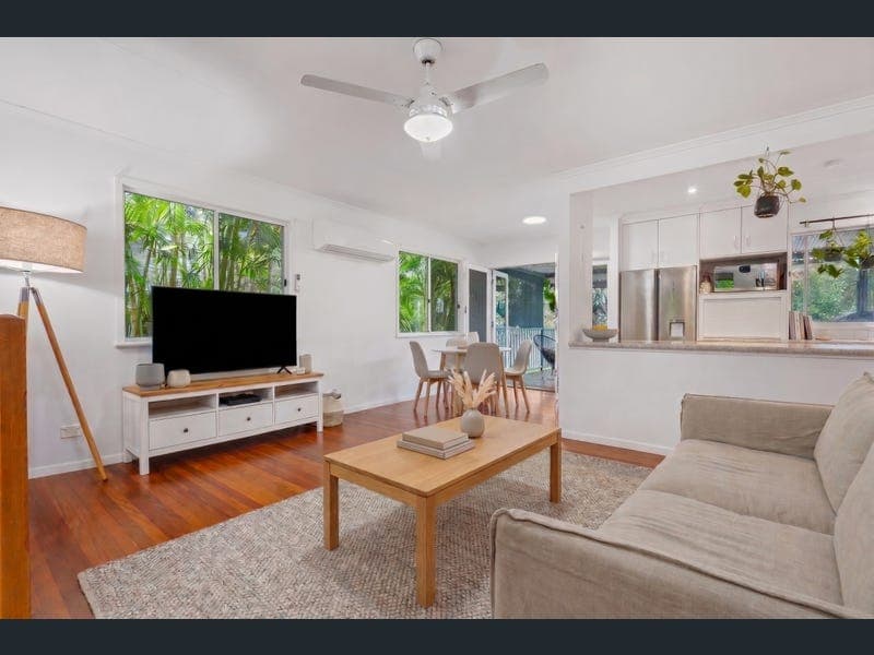 239 Patricks Road, Ferny Hills — photo 1 of 5