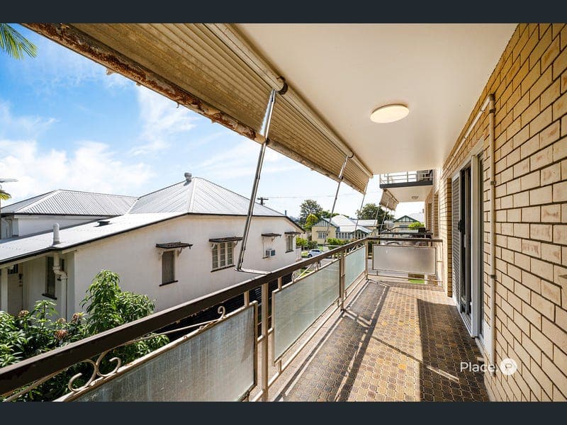 2/40 Dunellan Street, Greenslopes — photo 1 of 5