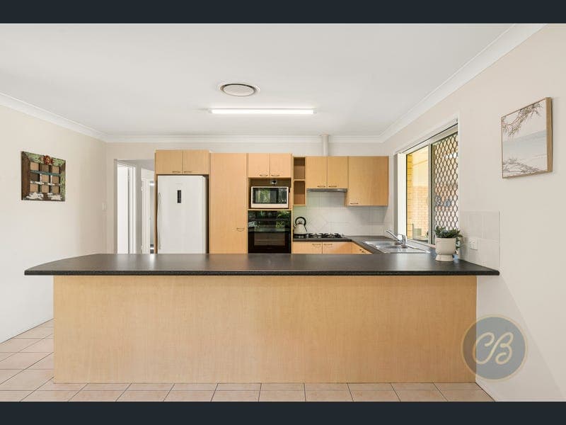 5 Cedar Close, Albany Creek — photo 1 of 5