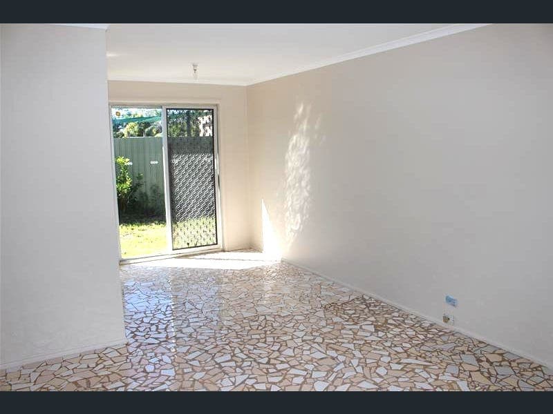 2 Parkland Court, Eagleby — photo 1 of 5