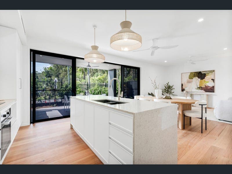 19/70 Fleming Road, Chapel Hill — photo 1 of 5