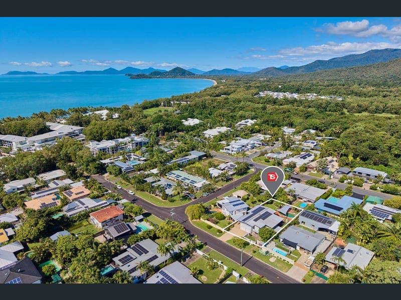35 Terebra Street, Palm Cove — photo 1 of 5