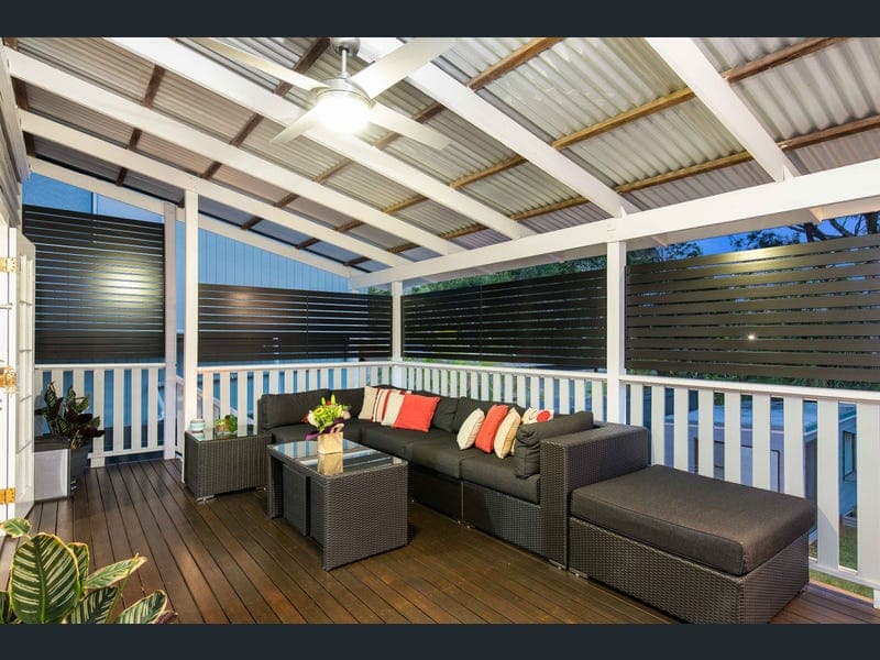 28 Baldwin Street, Bulimba — photo 1 of 5