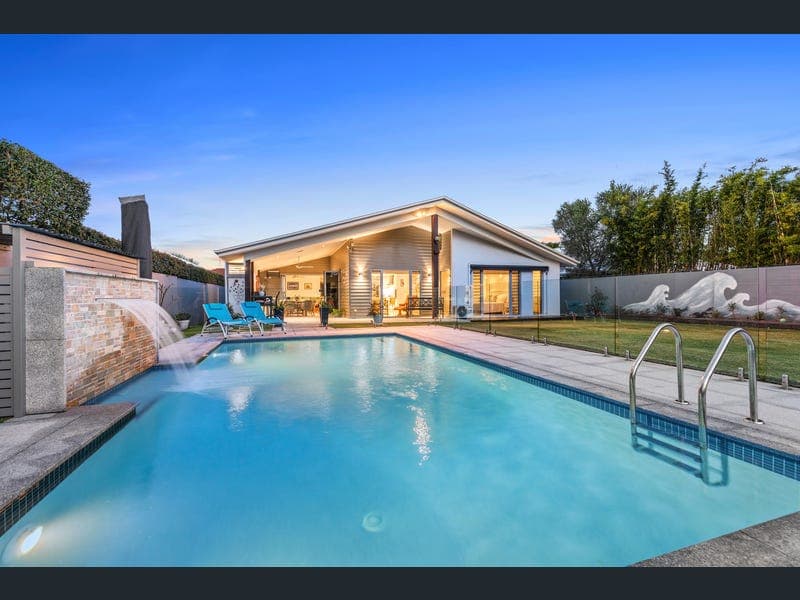 85 The Peninsula, Helensvale — photo 1 of 5