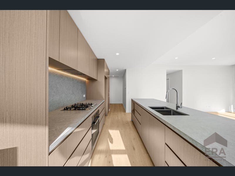 701/42 Stanhill Drive, Chevron Island — photo 1 of 5