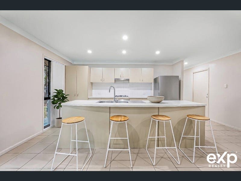 15 Azure Way, Coomera — photo 1 of 5