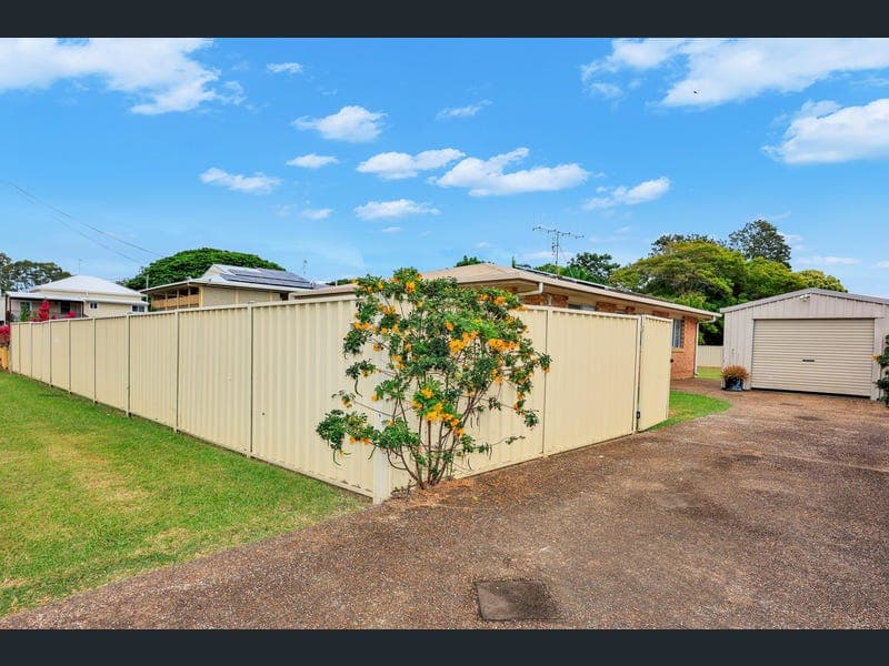 3 Hinkler Avenue, Bundaberg North — photo 1 of 5