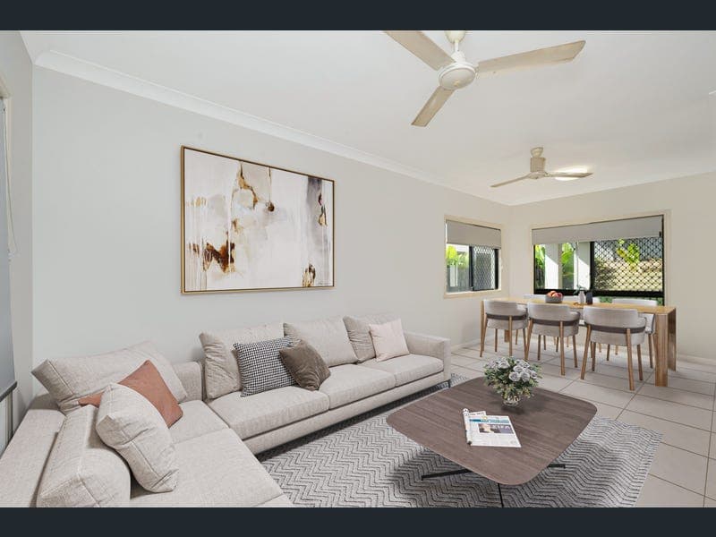 21 Hillock Crescent, Bushland Beach — photo 1 of 5
