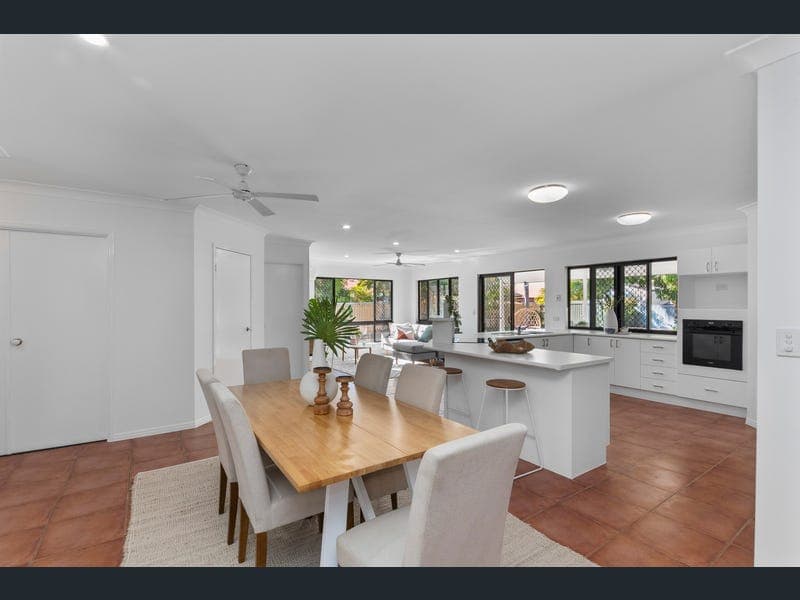 71 Miller Circuit, Kirwan — photo 1 of 5