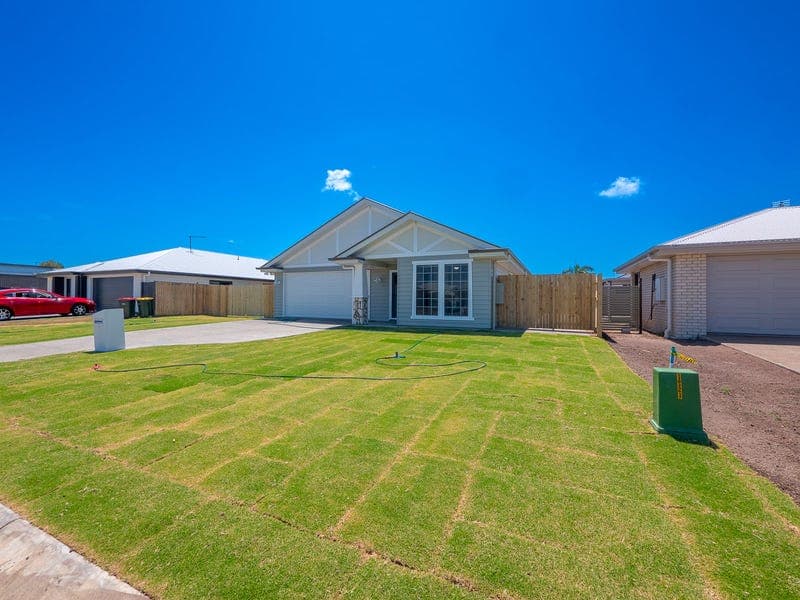 Lot 1 10 Senor Avenue, Urangan — photo 1 of 5