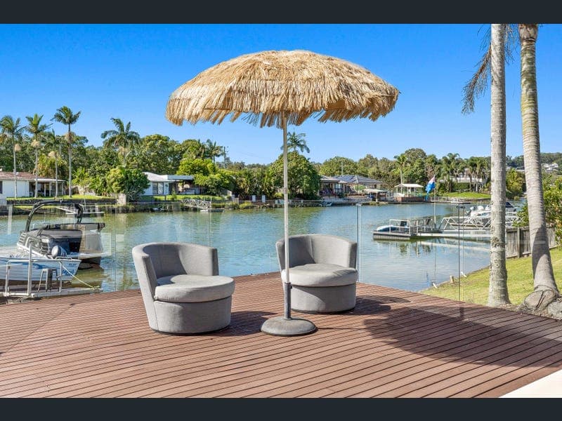 4 Vucas Court, Currumbin Waters — photo 1 of 5
