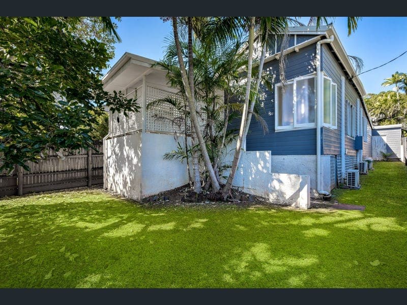 287 Kamerunga Road, Freshwater — photo 1 of 5