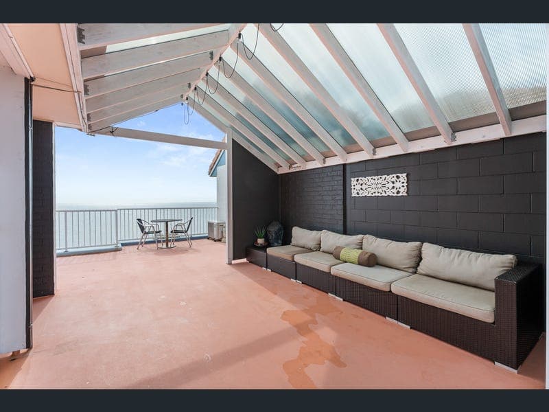 89/17 Buccaneer Drive, Urangan — photo 1 of 5
