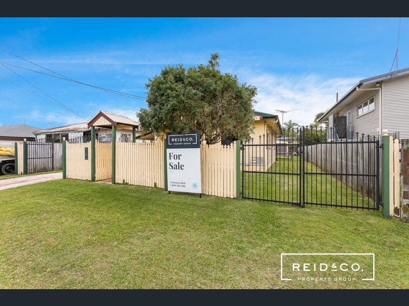 6 Davis Street, Redcliffe — photo 1 of 5