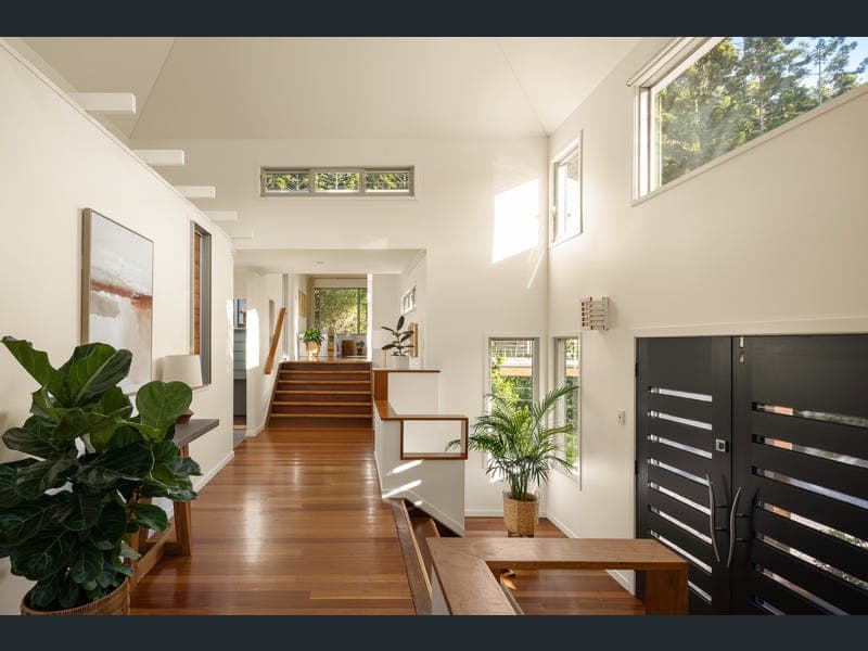 8 Booneen Burrow Road, Currumbin Valley — photo 1 of 5