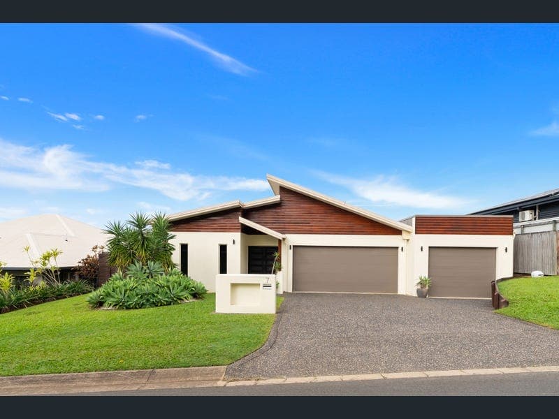 7 Emperor Street, Kanimbla — photo 1 of 5