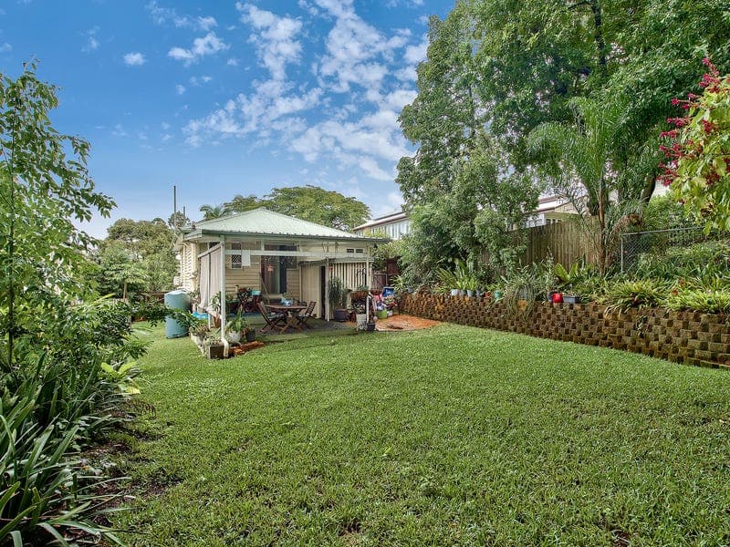 20 Greenlaw Street, Indooroopilly — photo 1 of 5