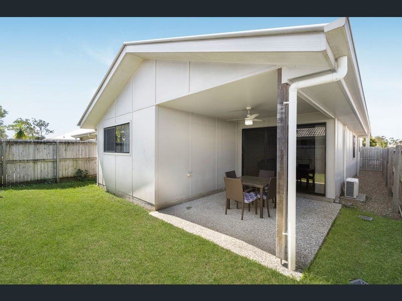72 Dixon Drive, Pimpama — photo 1 of 5