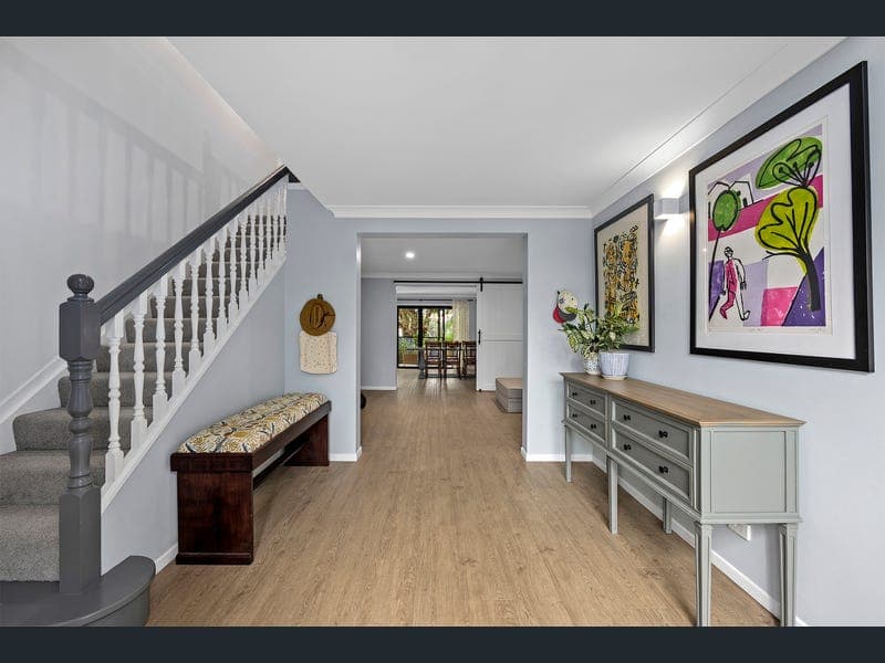9 Maibry Street, Wishart — photo 1 of 5