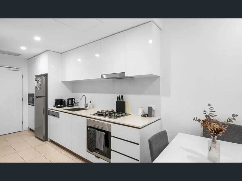 31308/24 Stratton Street, Newstead — photo 1 of 5