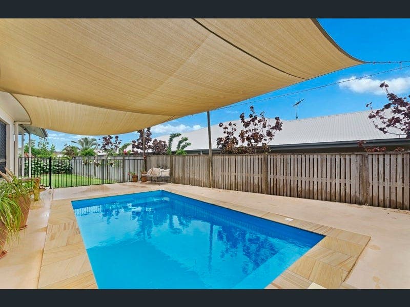 9 Channel Street, Bushland Beach — photo 1 of 5
