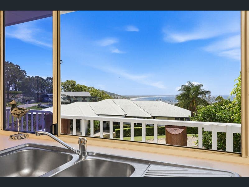21 Banksia Place, Taranganba — photo 1 of 5
