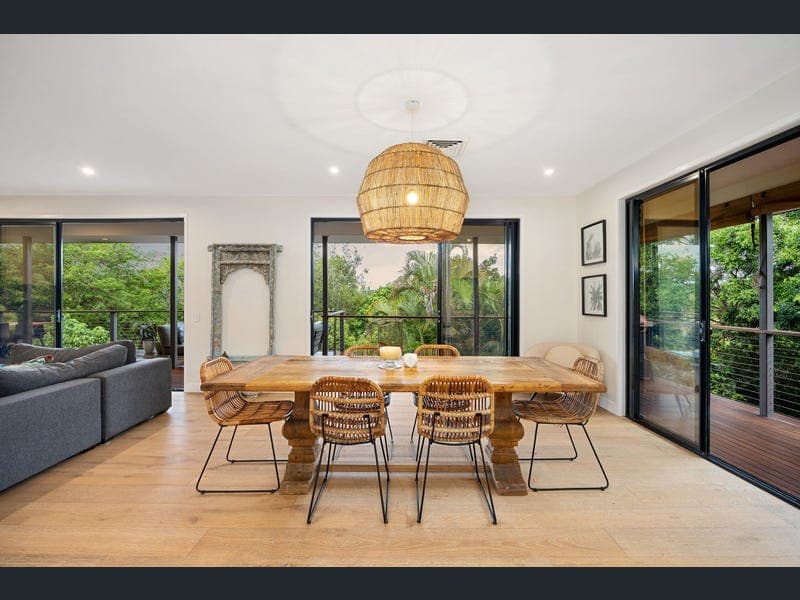31 Broadmoor Street, Kenmore Hills — photo 1 of 5