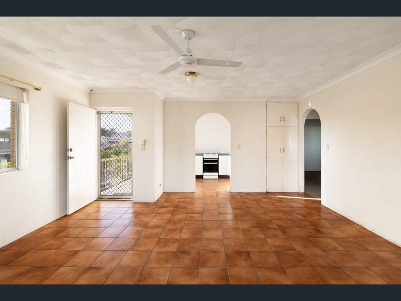 4/61 Denman Street, Greenslopes — photo 1 of 5