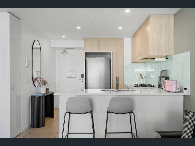 708/35 Hercules Street, Hamilton — photo 1 of 5