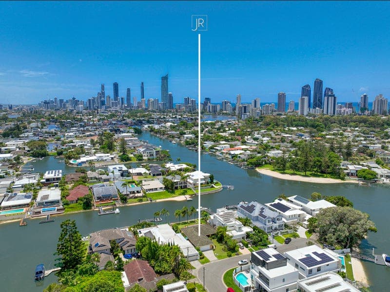 47 Beverley Crescent, Broadbeach Waters — photo 1 of 5