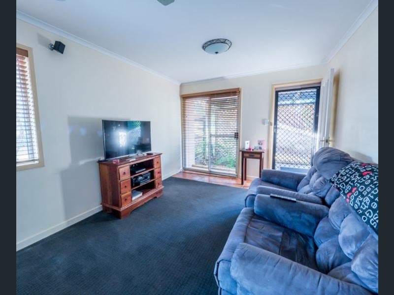 42 Fisher Street, Kingaroy — photo 1 of 5