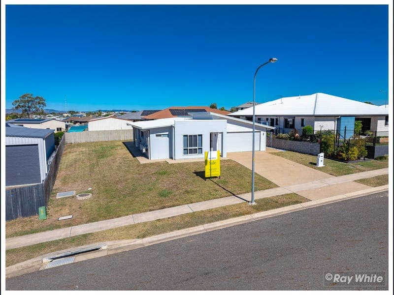 32 John Oxley Drive, Gracemere — photo 1 of 5