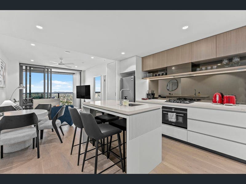 3602/8 Margaret Street, Brisbane City — photo 1 of 5
