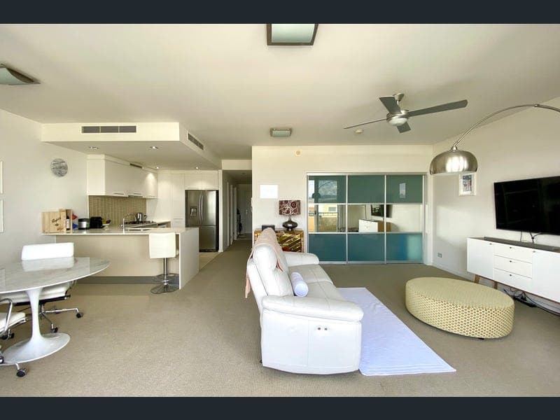 3044/3029 The Boulevard, Carrara — photo 1 of 5
