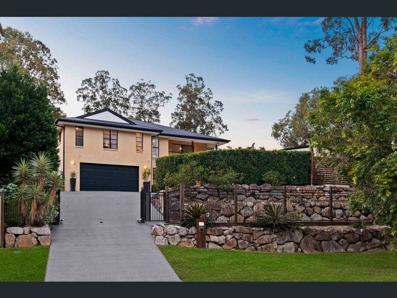 11 Corvus Drive, Cashmere — photo 1 of 5