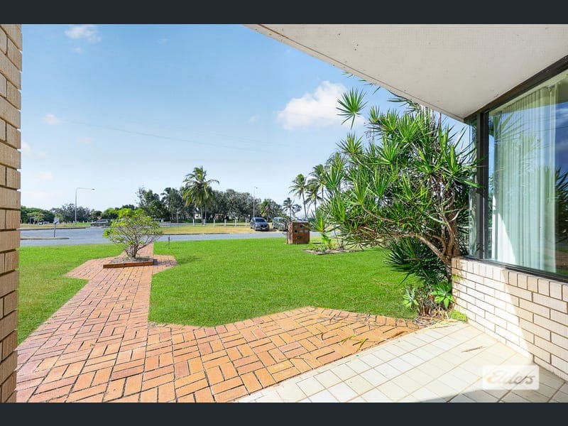 3/92 Scenic Highway, Lammermoor — photo 1 of 5