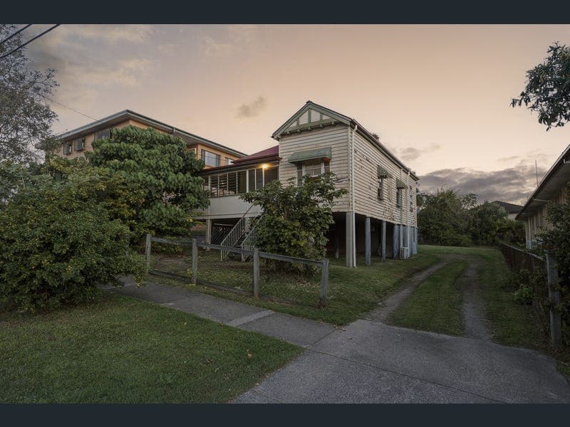 25 Qualtrough Street, Woolloongabba — photo 1 of 5
