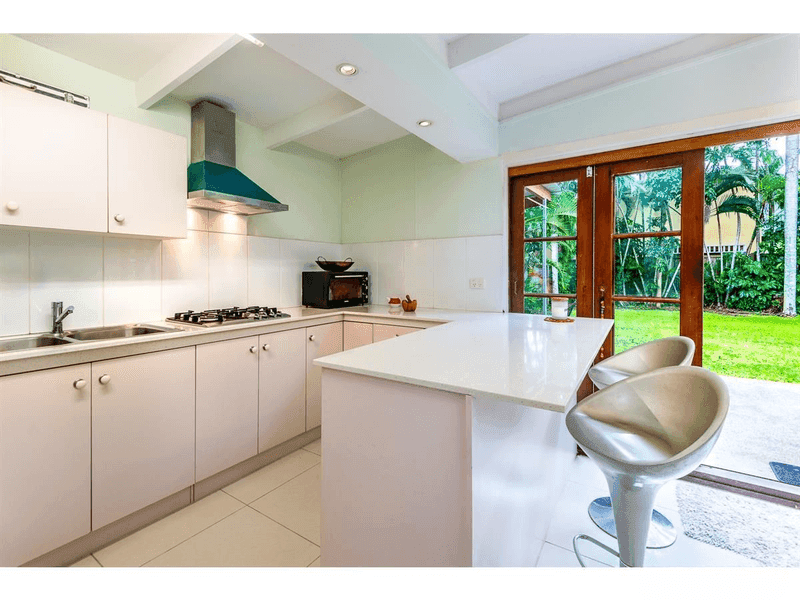 479 Varley Street, Yorkeys Knob — photo 1 of 5