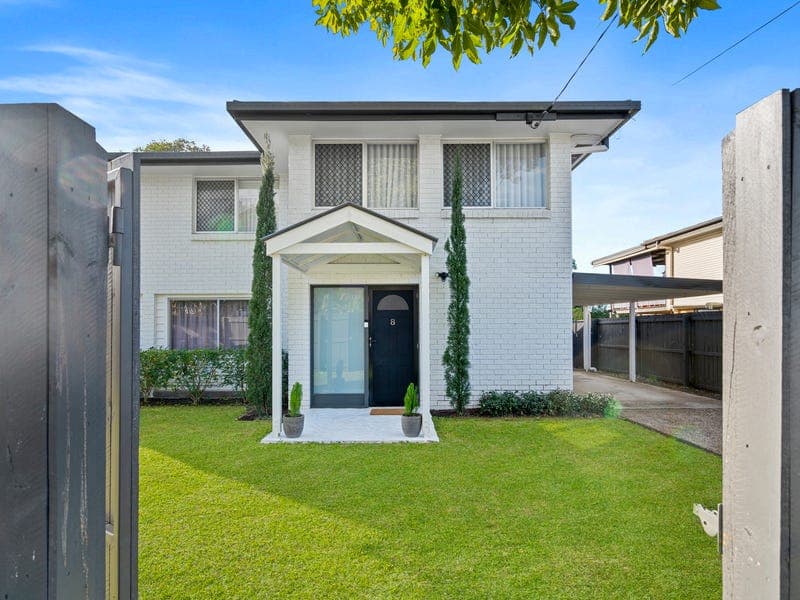 8 Greenslade Street, Tingalpa — photo 1 of 5